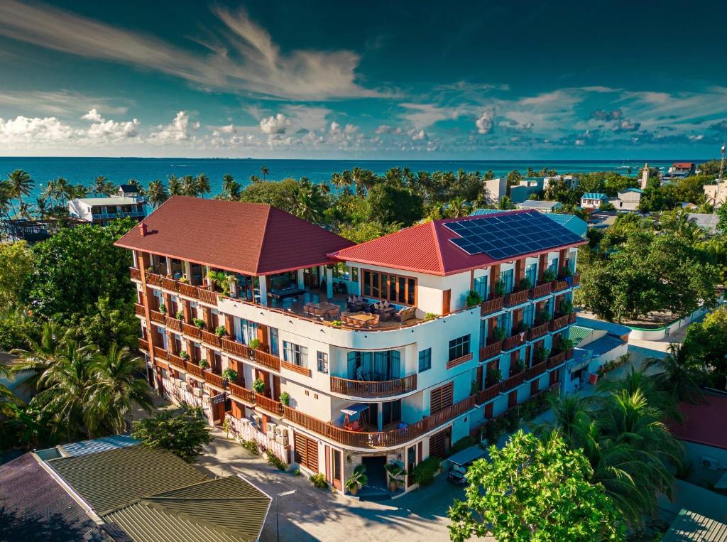 Review of Araamu Holidays & Spa Dhiffushi