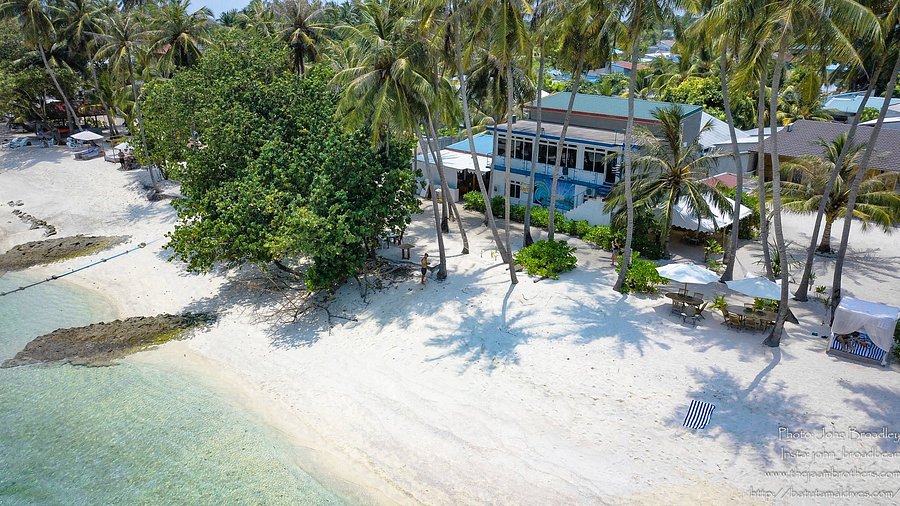 A Comprehensive Review of Batuta Maldives Surf View