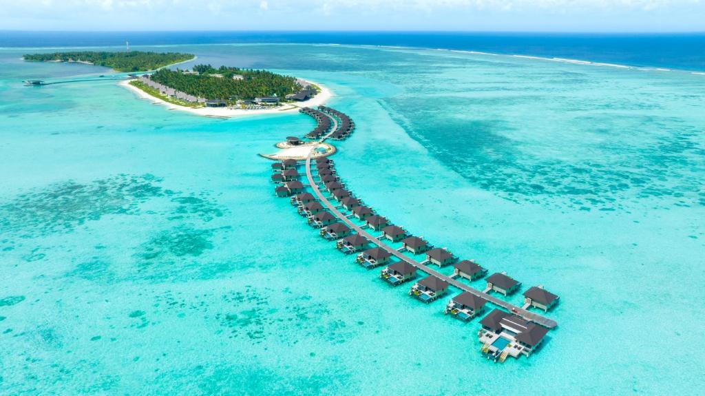 Madifushi Private Island Review: Modern Luxury in Meemu Atoll