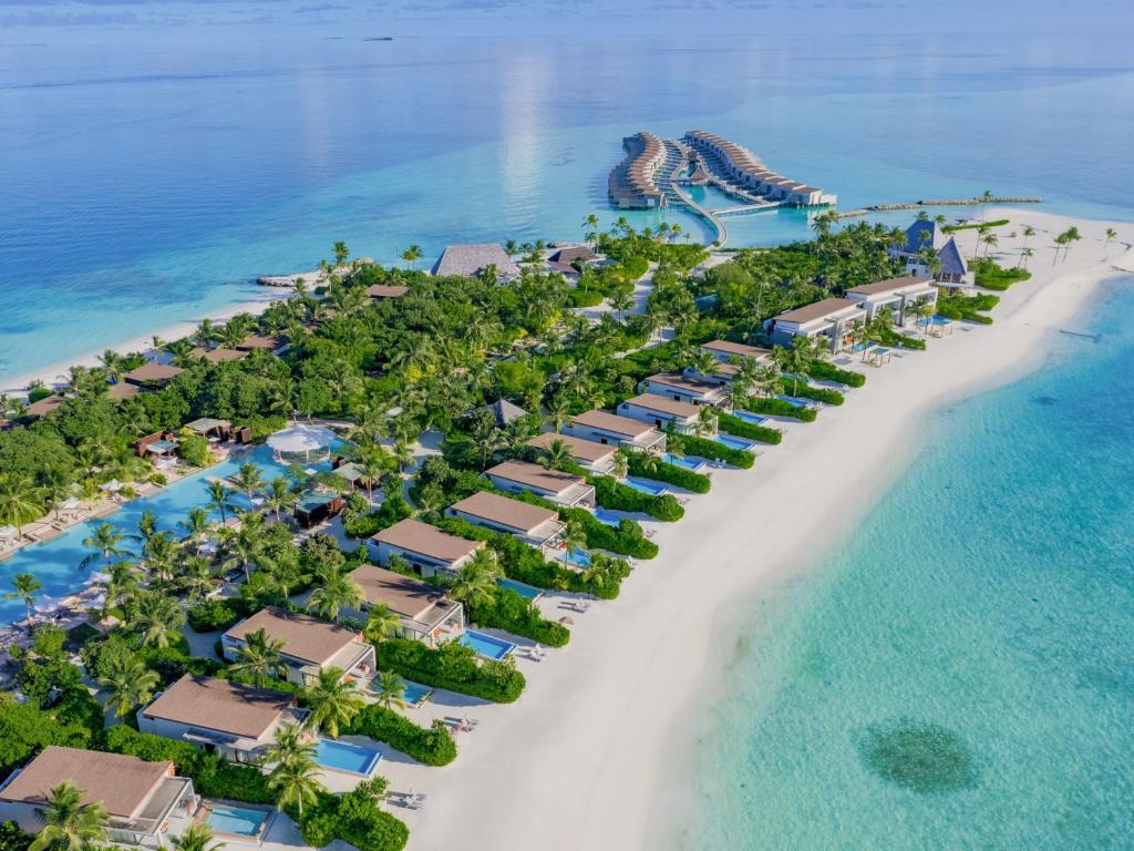 Kuda Villingili Resort – A Modern Masterpiece of Scale and Surfing